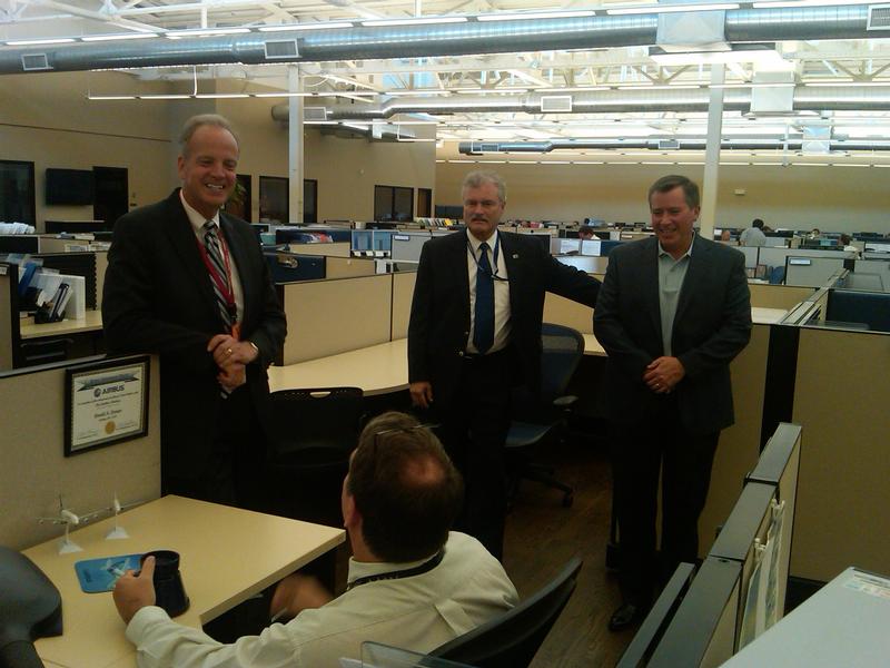 Sen. Moran visits Airbus North America Engineering, Inc. 
