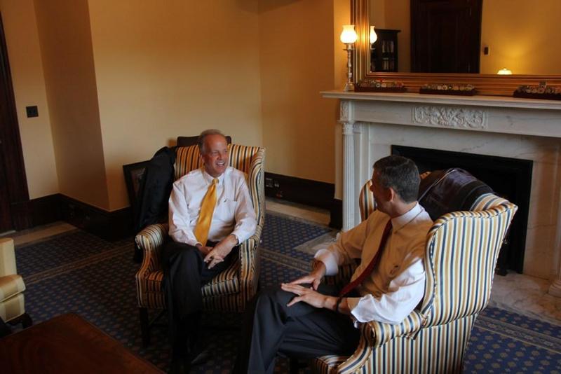 Sen. Moran Meets with Secretary of Education Arne Duncan